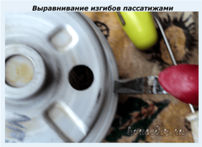 Выравнивание изгибов пассатижами Выравнивание изгибов пассатижами