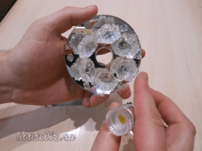 Вынимаем светодиод из корпуса